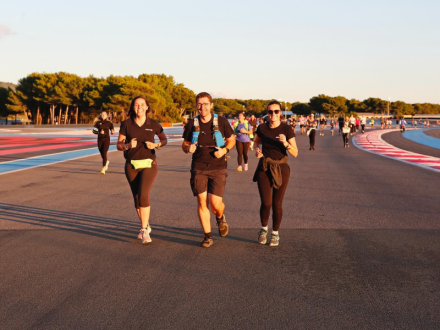 Grand Prix Hôtel & Restaurant Castellet · Hôtel 3 étoiles dans le Var