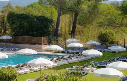 Grand Prix Hôtel &amp; Restaurant Castellet · Hôtel 3 étoiles dans le Var