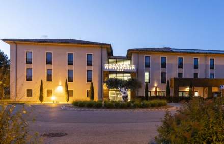 séminaire et activité teambuilding Hôtel pour Séminaires dans le Var en Provence - Grand Prix Hôtel &amp; Restaurant au Castellet