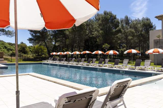 Swimming pool Hotel Var, Castellet