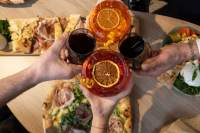 Bar, Hôtel &amp; Restaurant Le Castellet · Hôtel 3 étoiles dans le Var