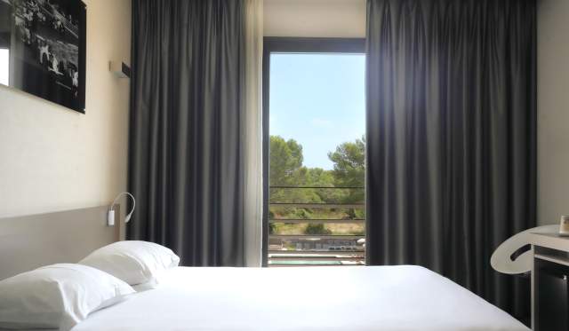 Grand Prix Hôtel &amp; Restaurant Castellet · Hôtel 3 étoiles dans le Var