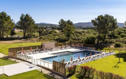 Grand Prix Hôtel &amp; Restaurant Castellet · Hôtel 3 étoiles dans le Var
