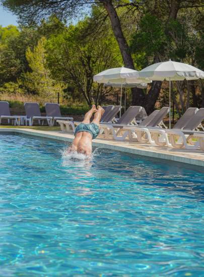 Piscine, Grand Prix Hôtel &amp; Restaurant 3*, dans le Var