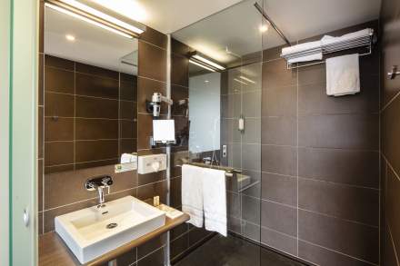 Salle de Bain Grand Prix Hôtel &amp; Restaurant Castellet · Hôtel 3 étoiles dans le Var